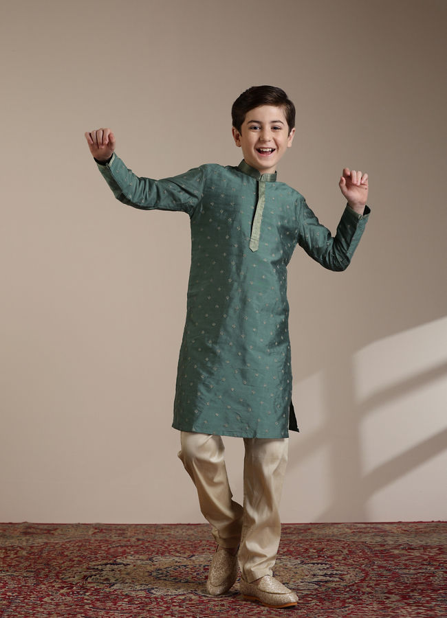 alt message - Manyavar Boys Boys Olive Green Buta Patterned Kurta Set image number 2